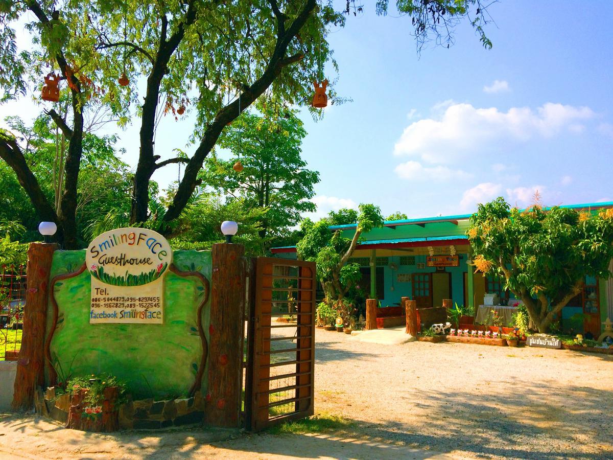 Smilingface Guesthouse Sukhothai Exterior foto